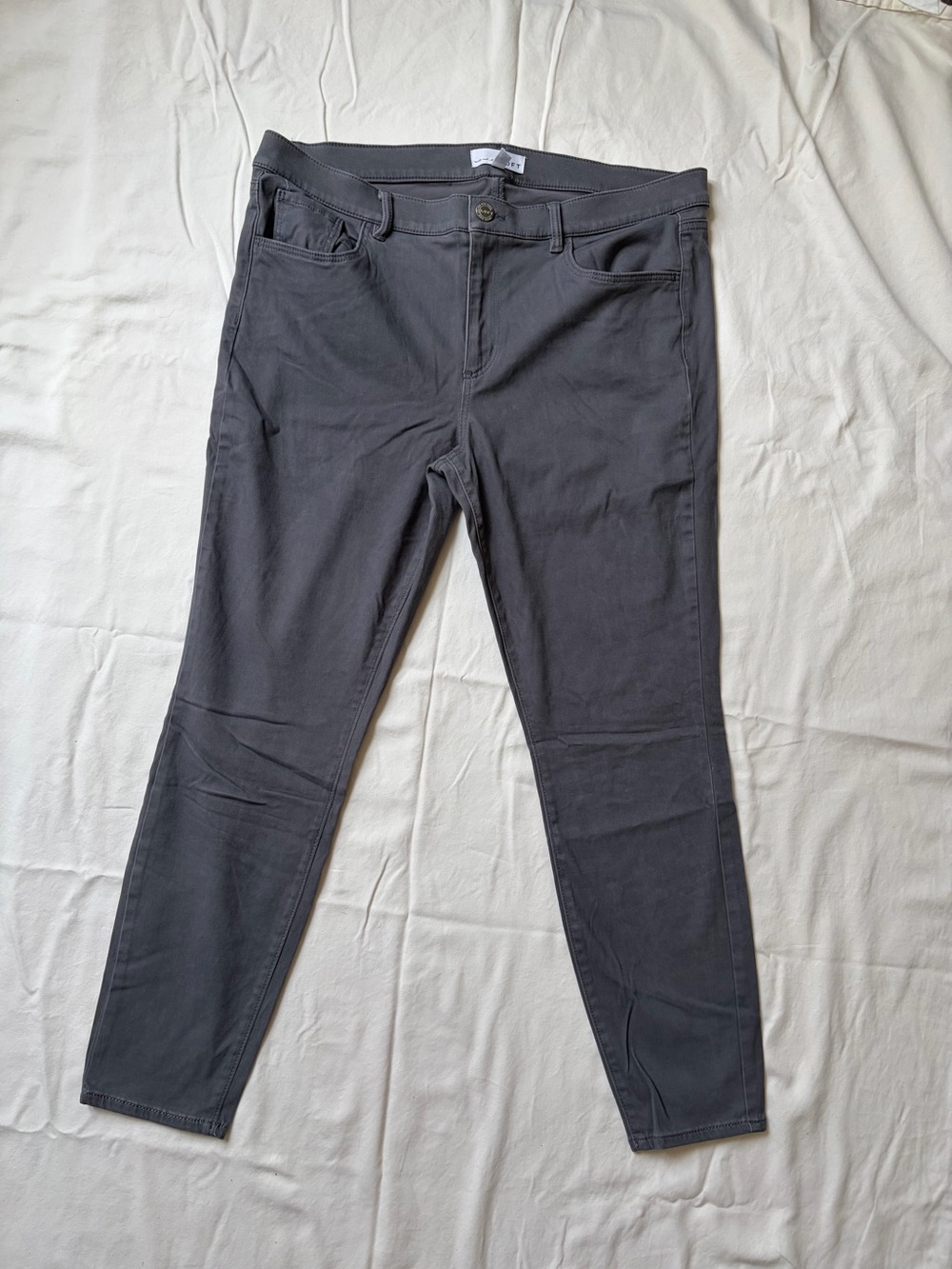 LOFT Charcoal Ankle-Length Slim Pants